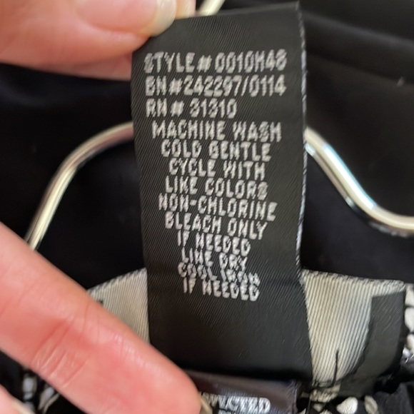 Black and White Printed Maxi Skirt with side slits and inner skirt lining, Small - Picture 8 of 8